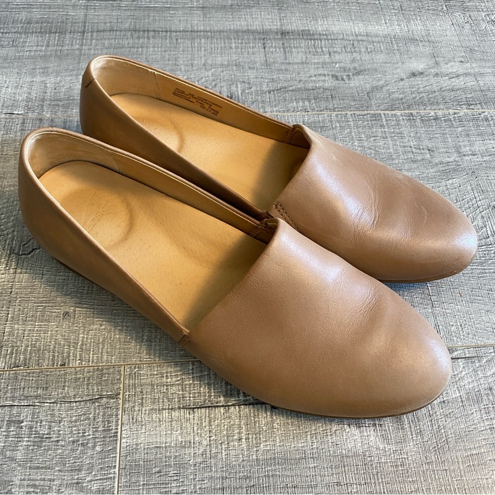 Dansko Larisa Tan Leather Women's Loafers